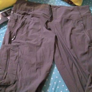 Grey's anatomy scrub pants size medium color gray.